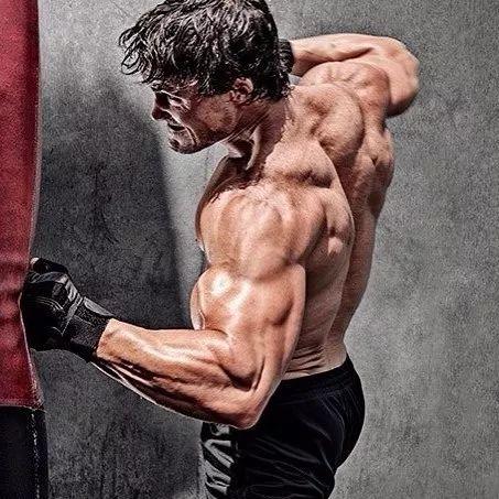 大连健身男模爆料视频,揭秘健身圈幕后真相